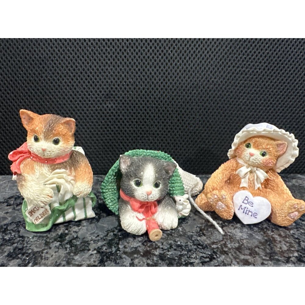 Cute Ceramic Cat Figurines Holding Rose Pink Bow & Green Striped Basket Set